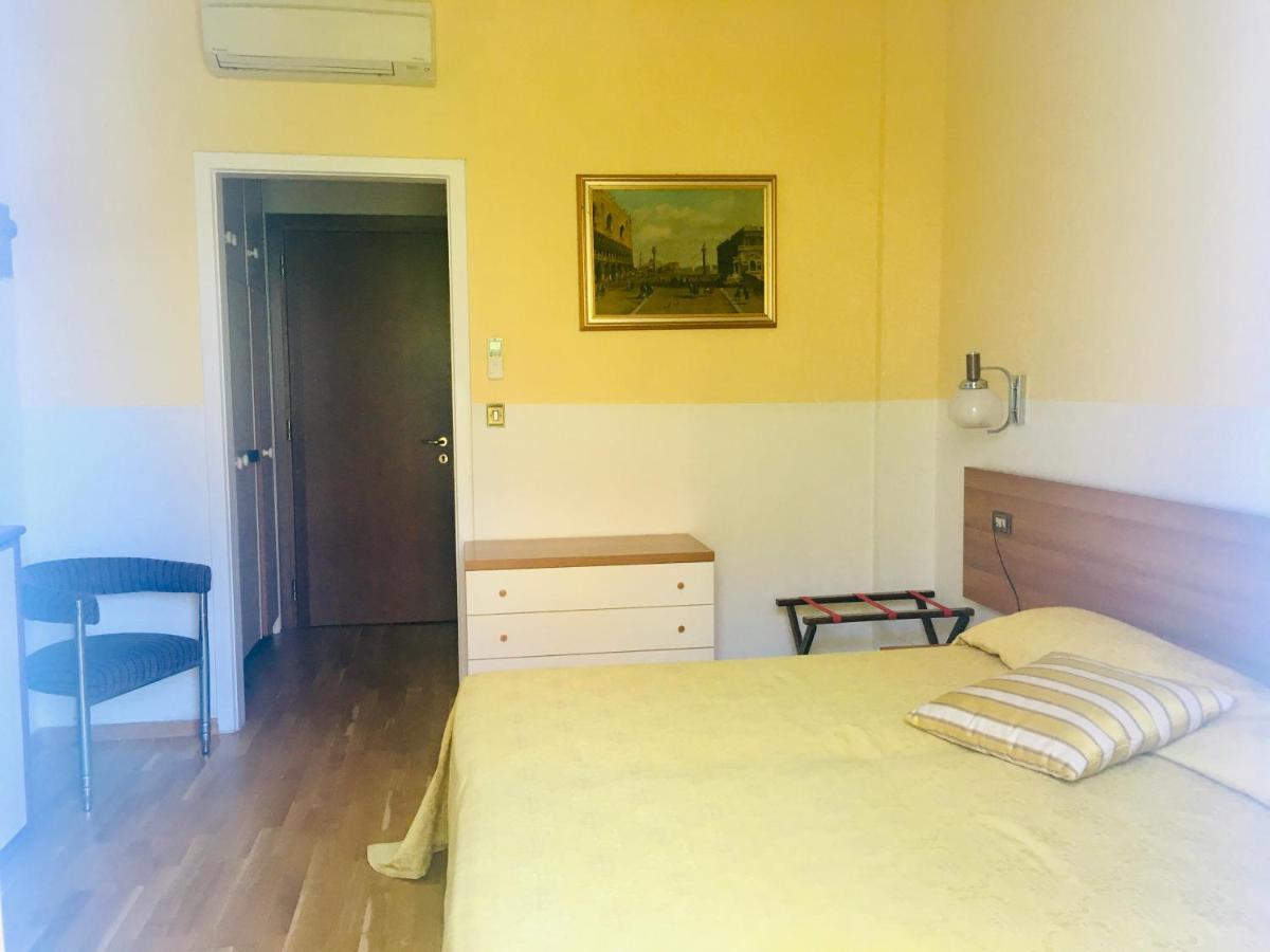 Hotel Milano Градо Екстер'єр фото