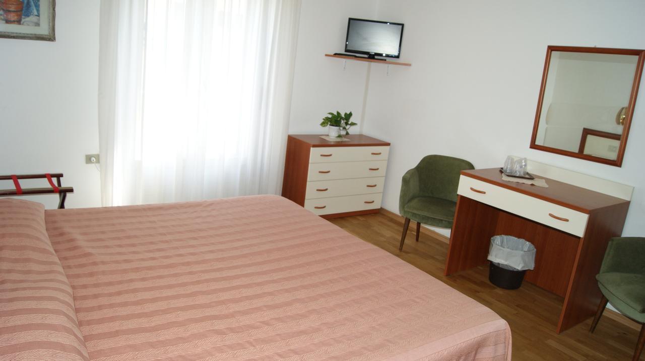 Hotel Milano Градо Екстер'єр фото