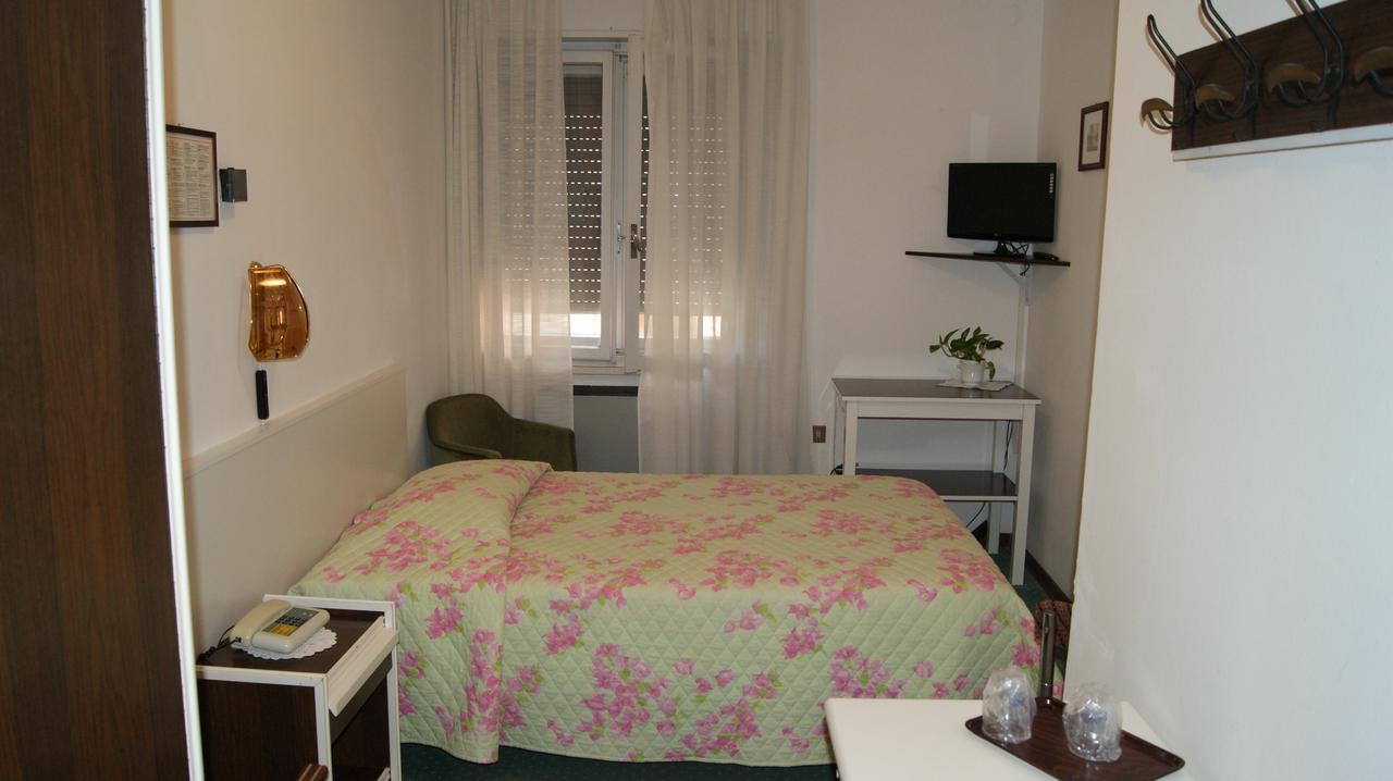 Hotel Milano Градо Екстер'єр фото